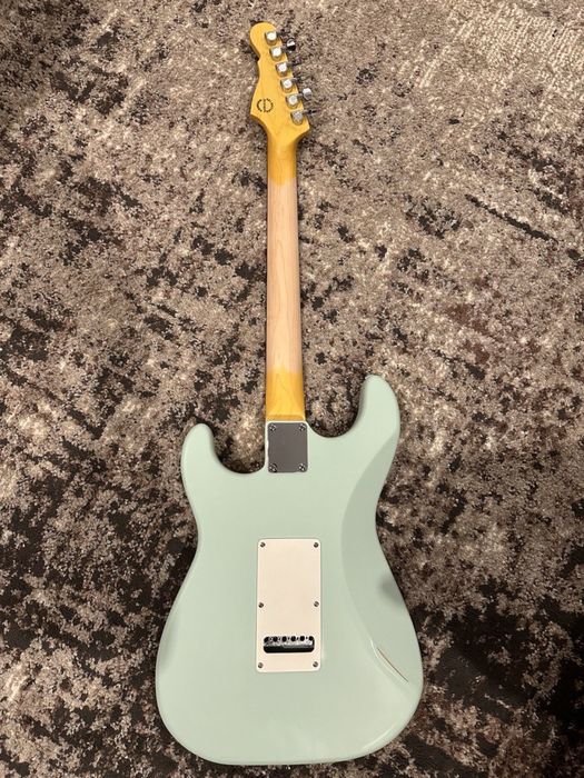 G&L Tribute Legacy Stratocaster Relic