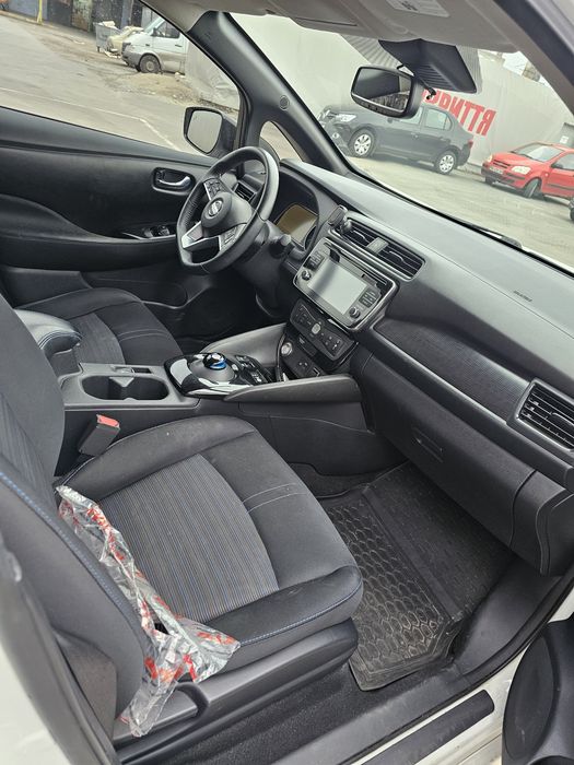 Оренда Nissan Leaf 2 60kWt