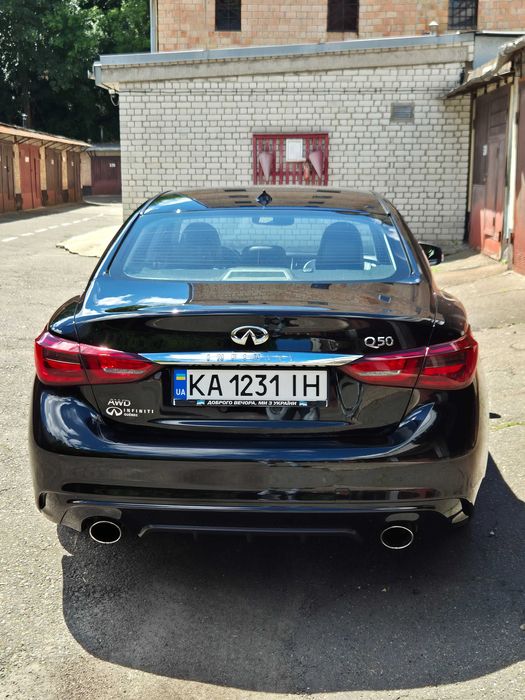 Infiniti Q50 3.0L Twin-Turbo (2017) — 97 тис. км пробігу