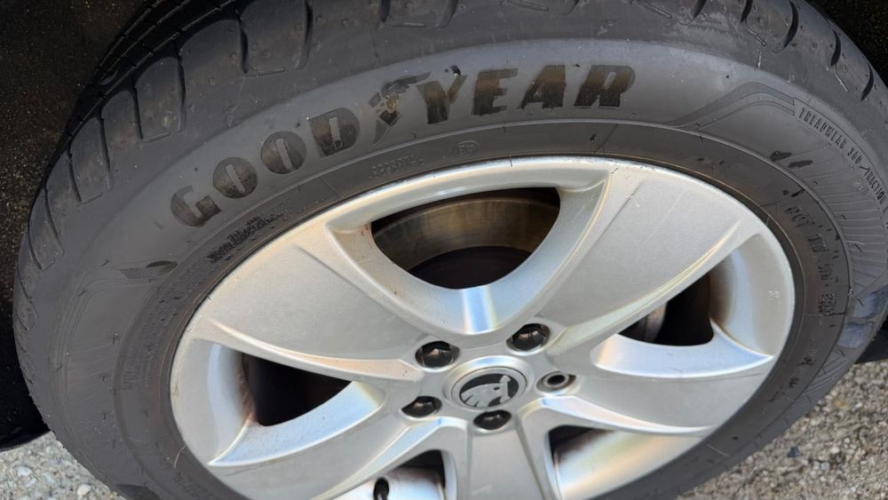 Škoda Octavia Break 2.0 TDI 136cv – Muito Bem Equipado