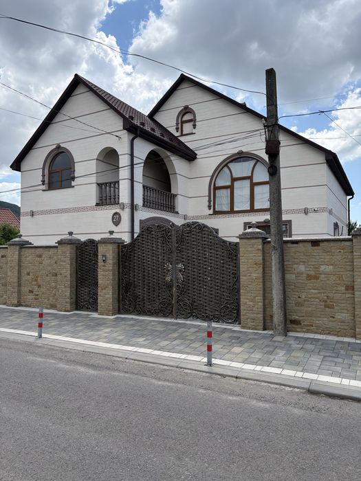 Продається будинок м. Виноградів вул. Ковача 27