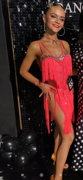 Продаж сукні для латини