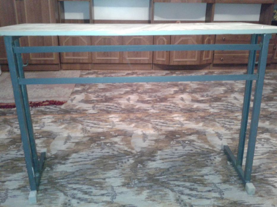 кресло  стенка .стол ссср диван шкаф ножки