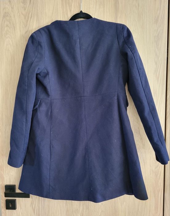 Granatowy płaszcz w rozmiarze L