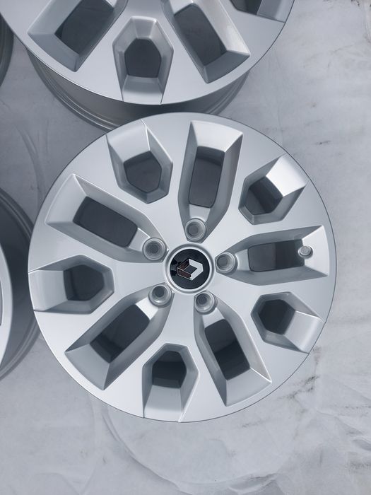 NOWE Alufelgi 16 cali 5x114.3 Renault Trafic III Vivaro Duster