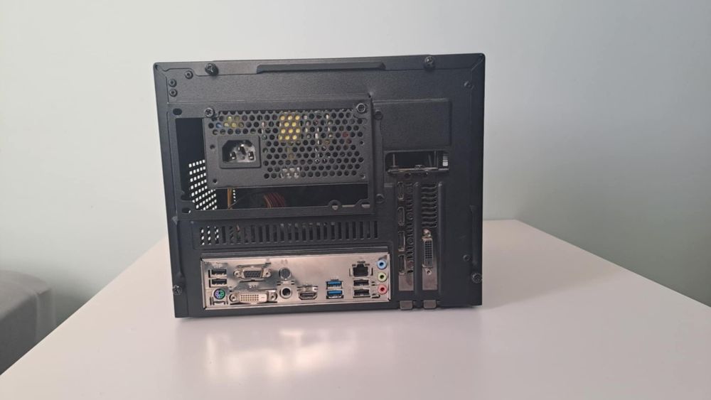 Komputer gamingowy MAŁA OBUDOWA + Monitor za darmo