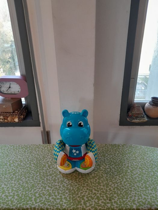 Vendo Hipopótamo Dançante de Brincar a pilhas muito bonito como novo