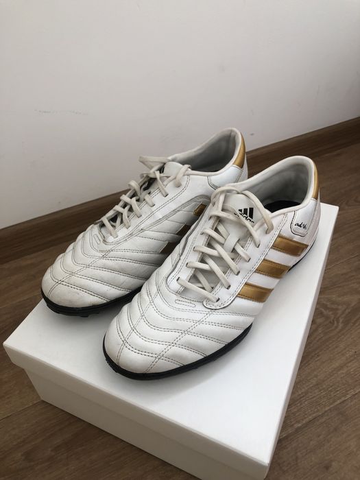 Сороконожки Adidas Adinova