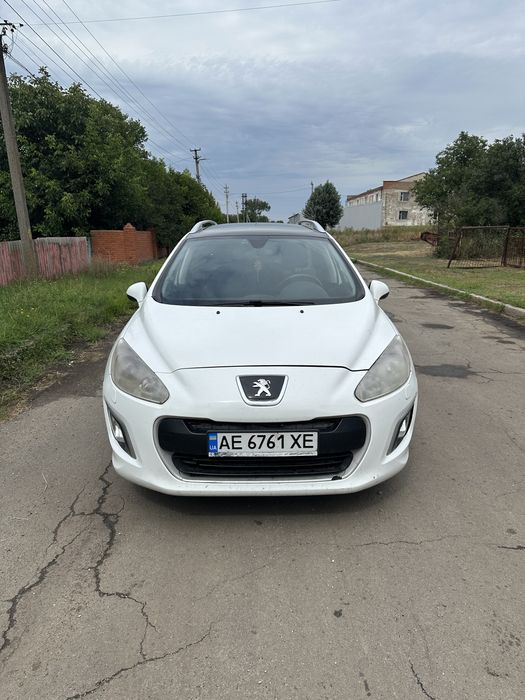 Peugeot 308 2012 года