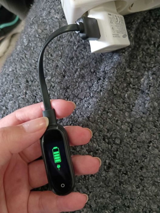 Smart Band BERG – Funcional (Com Marcas de Uso)