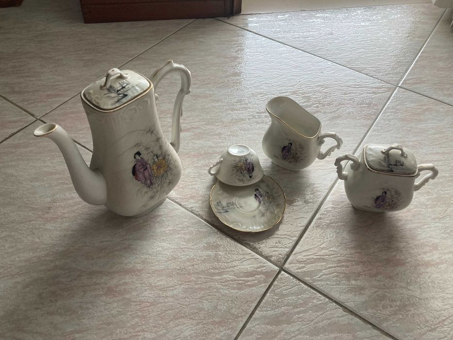 Serviço de café Vista Alegre motivos orientais