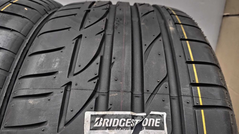 шини 255/40R19.   Bridgestone . 99%