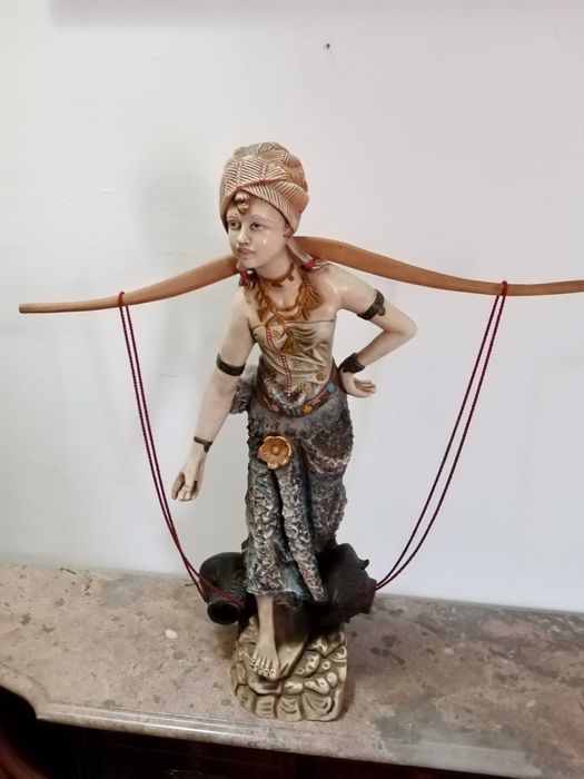Imagem Mulher com Cântaros - Louça ( Grande )
70 X 30 cm
