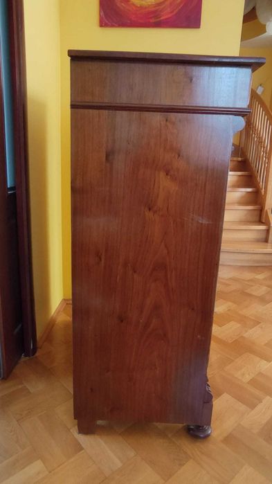 Bieliźniarka eklektyczna.