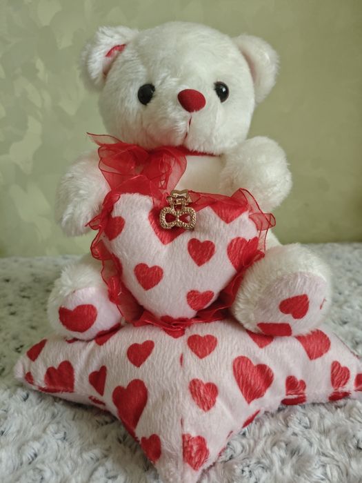 Продам мягкую игрушку Мишка