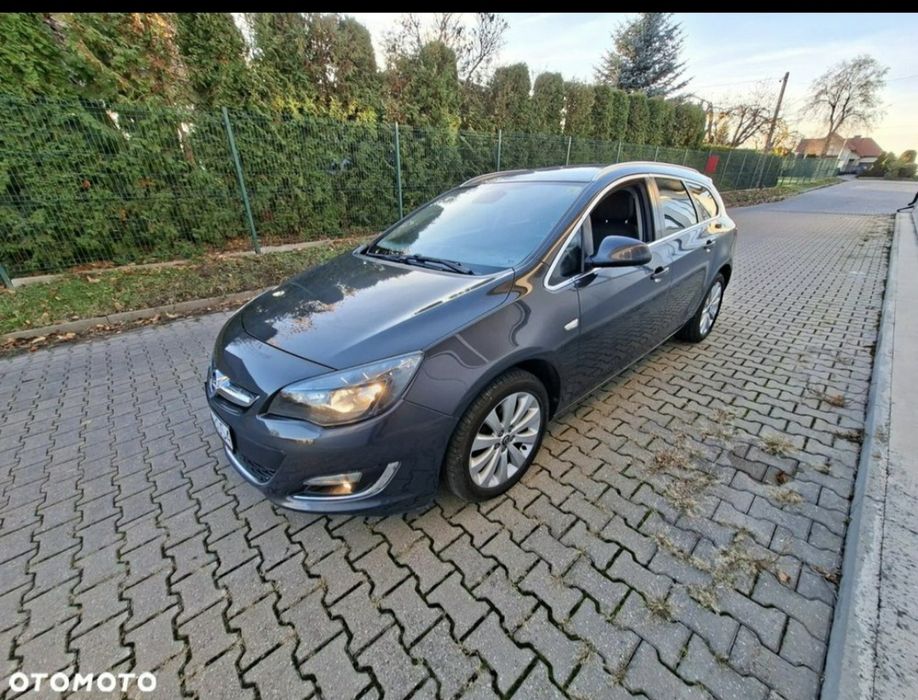Opel Astra 1.4 benzyna po lifcie ważne opłaty