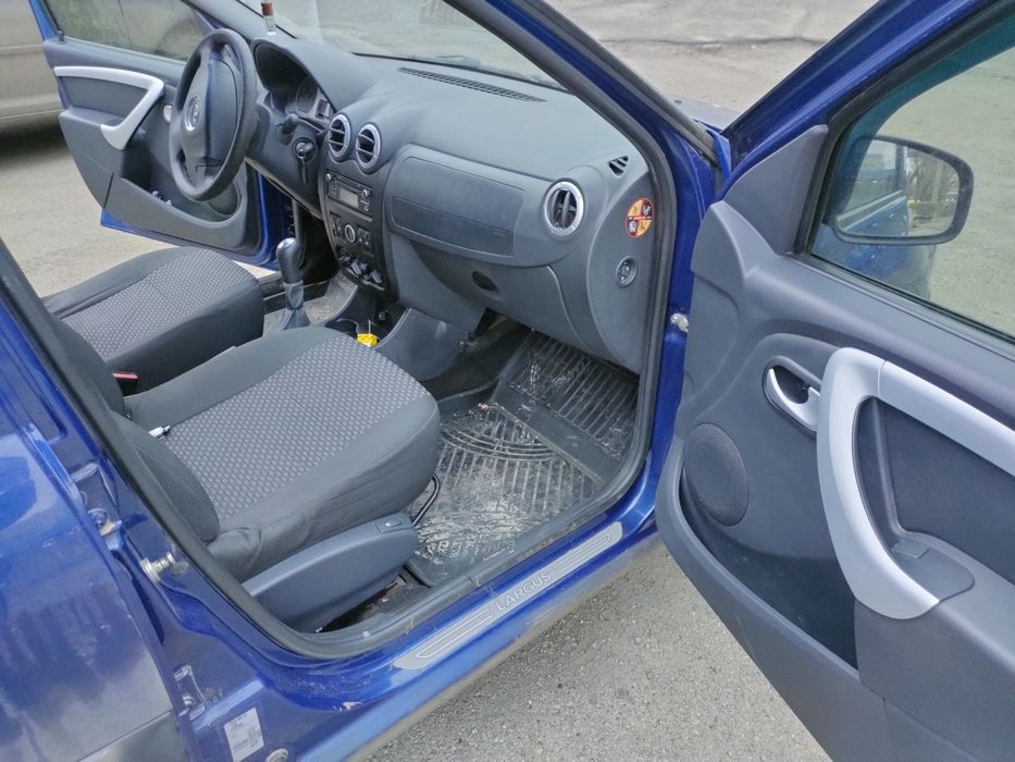 Продам Lada Largus 2015 , 7- мест. Газ/ Бензин