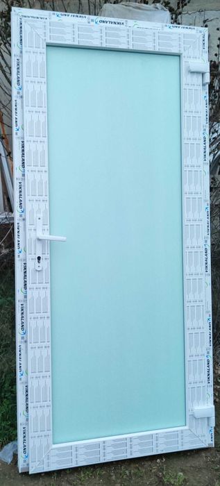 Окно металлопластиковое и дверь