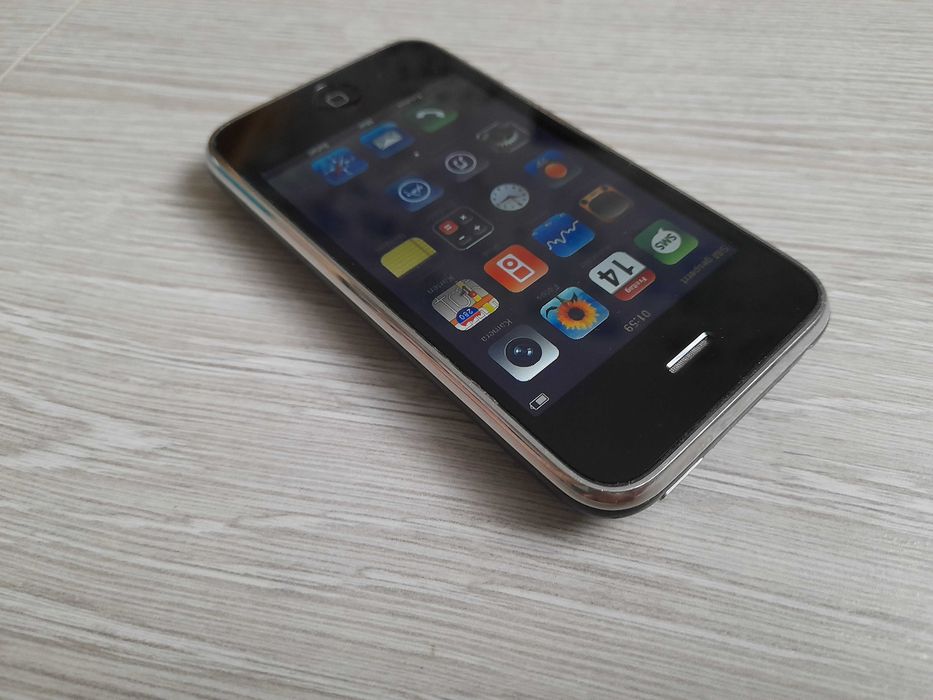 Oryginalny telefon APPLE A1241 8GB Iphone sprawny