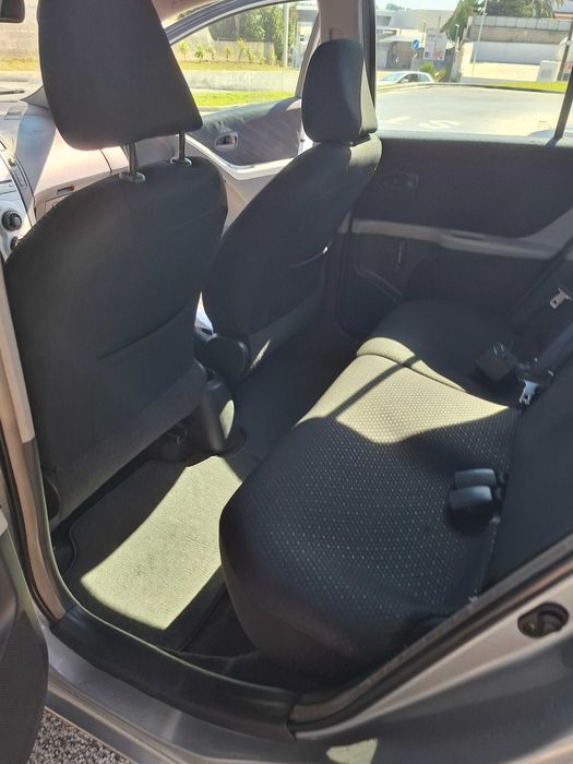 Toyota yaris 1.4D4D com a.c