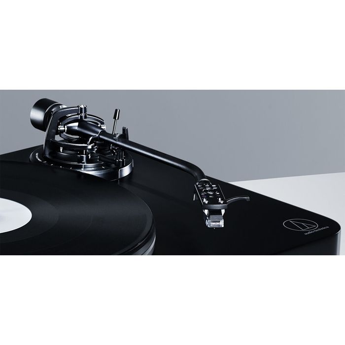 Проигрыватель винила Audio-Technica AT-LP7