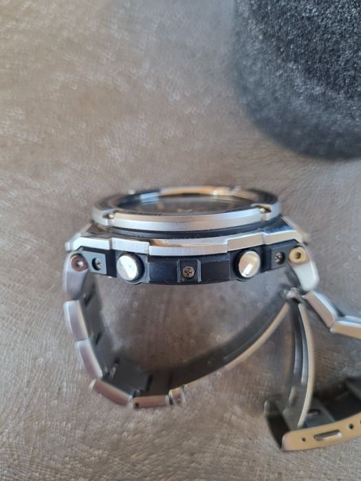 Zegarek Casio GST-210D