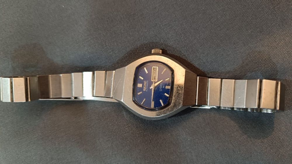 Lote de 2 Relógios-- Seiko automático + Casio quartz
