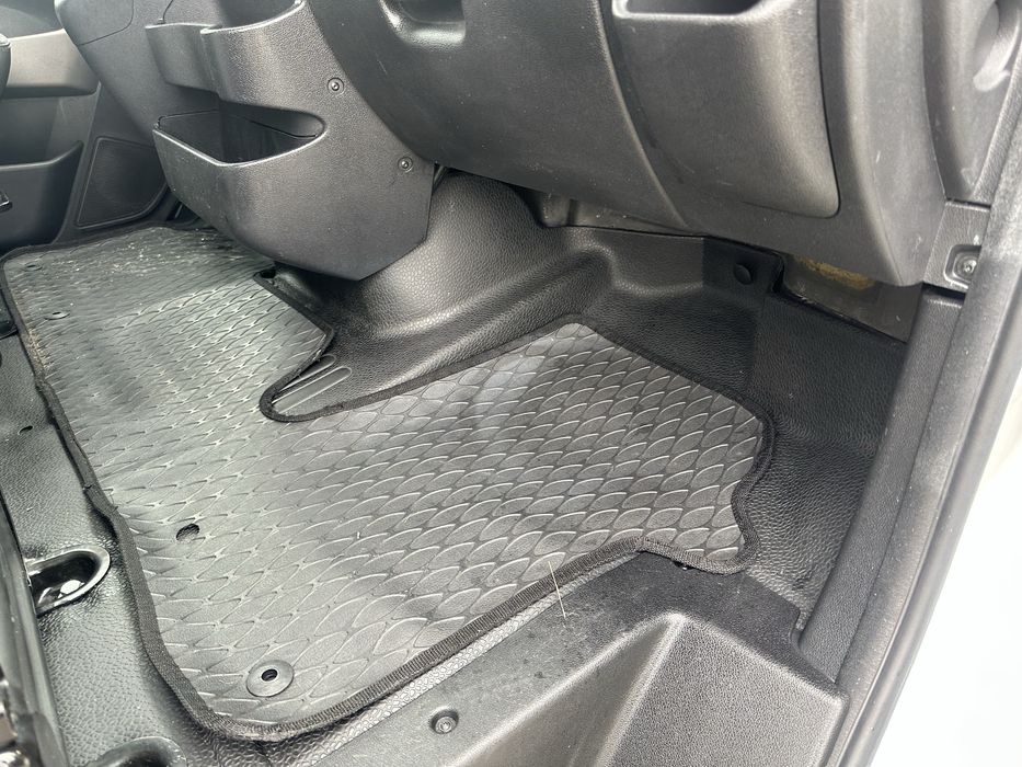 Renault master 2.3 dci 165 cv contentor