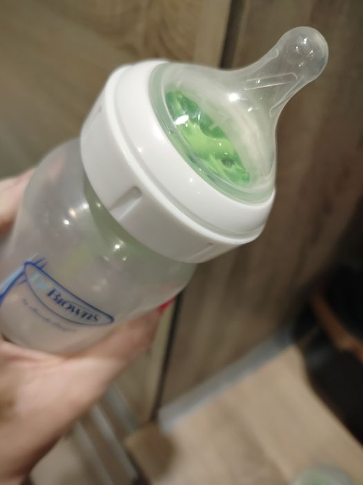 Dwie butelki dr Brown 's po 150ml kazda