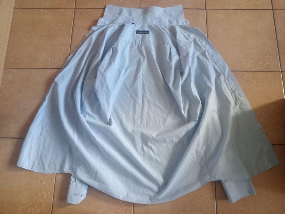 Продам 4 теніски і 3 рубашки в гарному стані