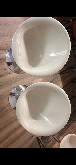 Vendo três cadeiras 35€ CADA CADEIRA