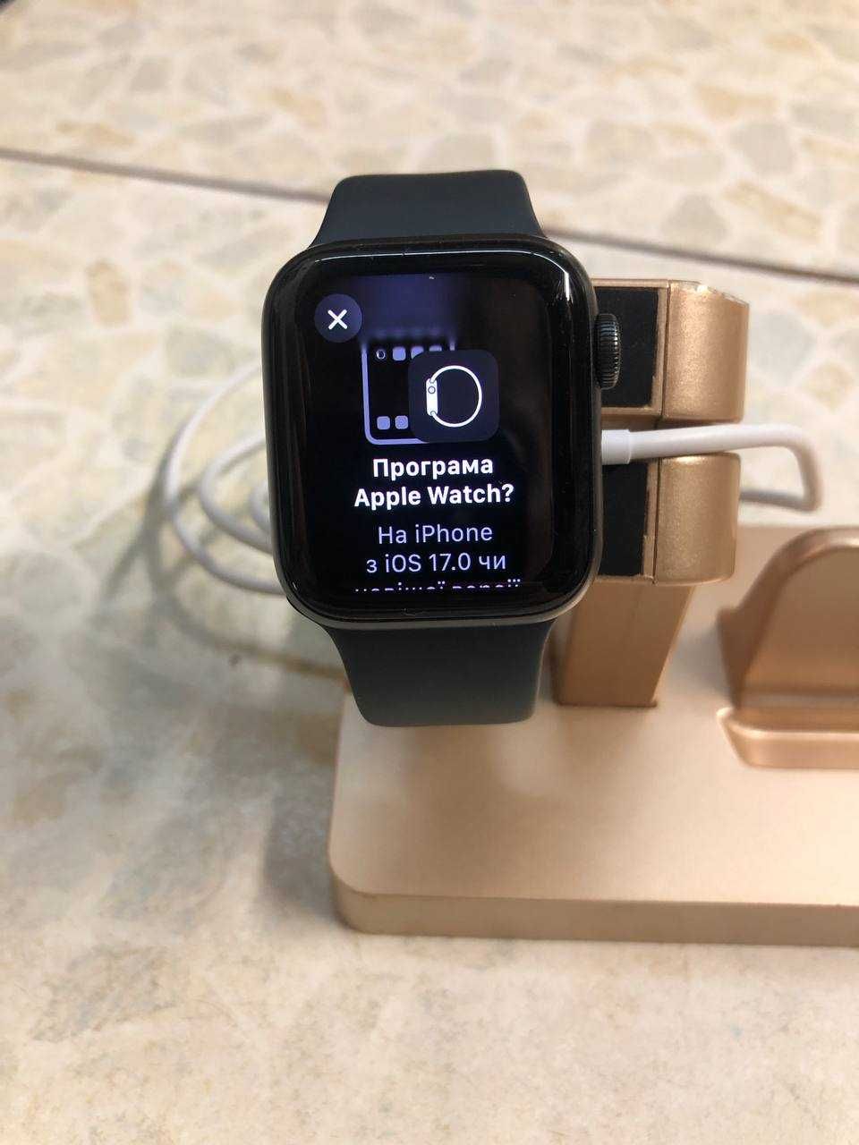 Apple Watch SE GPS 40mm Space grey icloud 2 541 Olx