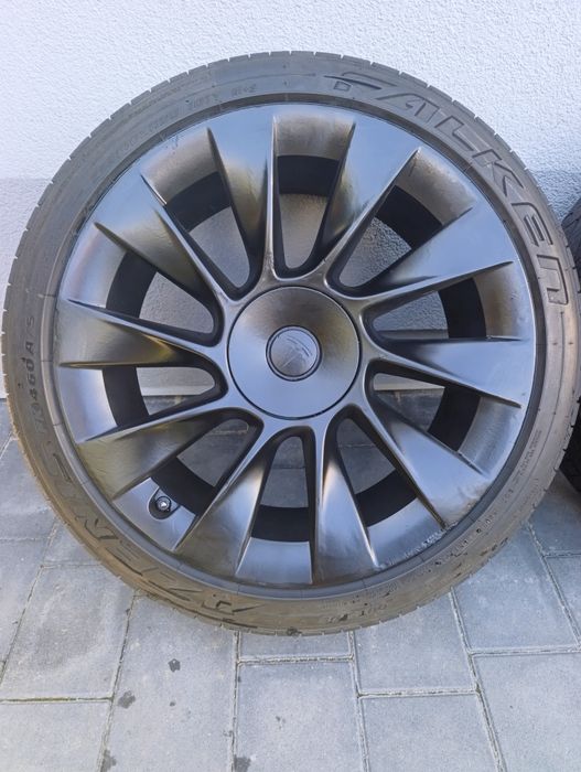 диски R20 tesla тесла model Y з шинами  255/40 R20