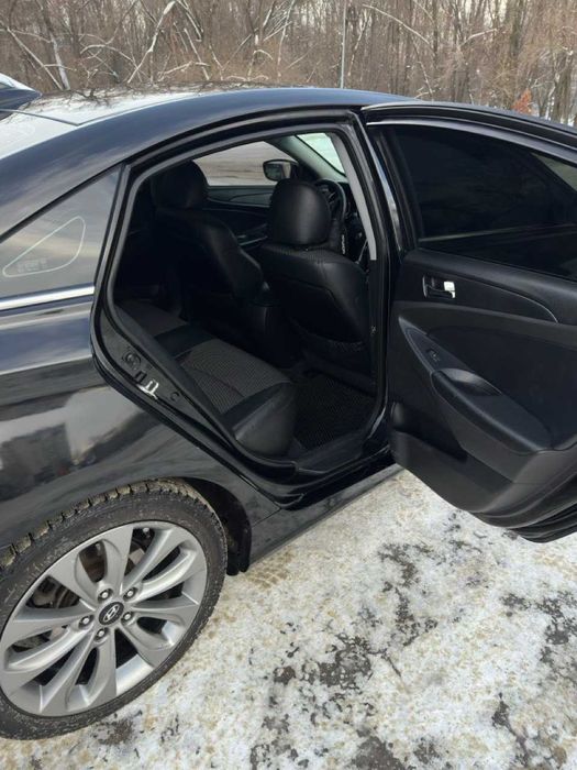 Продам Hyundai Sonata 2013