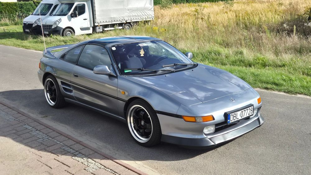 Toyota MR2