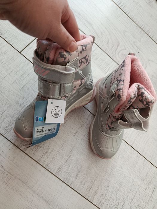 Buty dziecięce śniegowce nowe 27