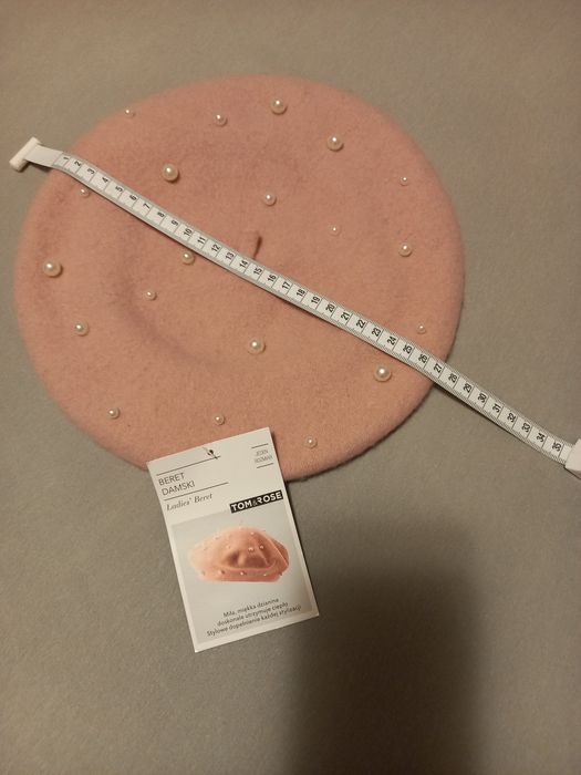 Różowy beret uniwersalny 90% wełna