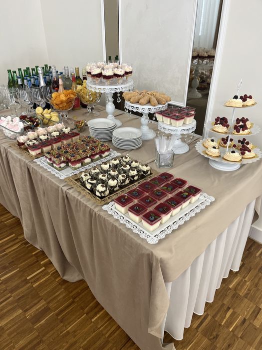 Deseki slodki stół ciasta