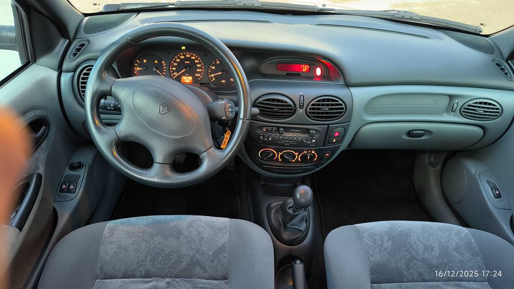Renault Megane 1.4 Classic 1998 muito bom estado