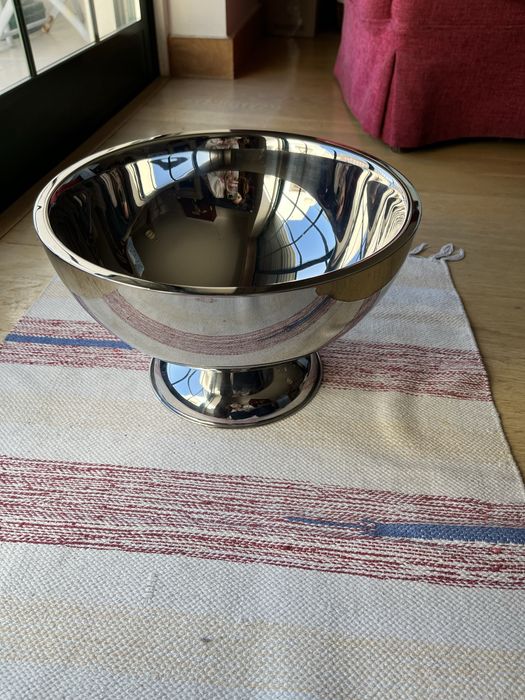 Taça grande em aço com 30cm de diametro