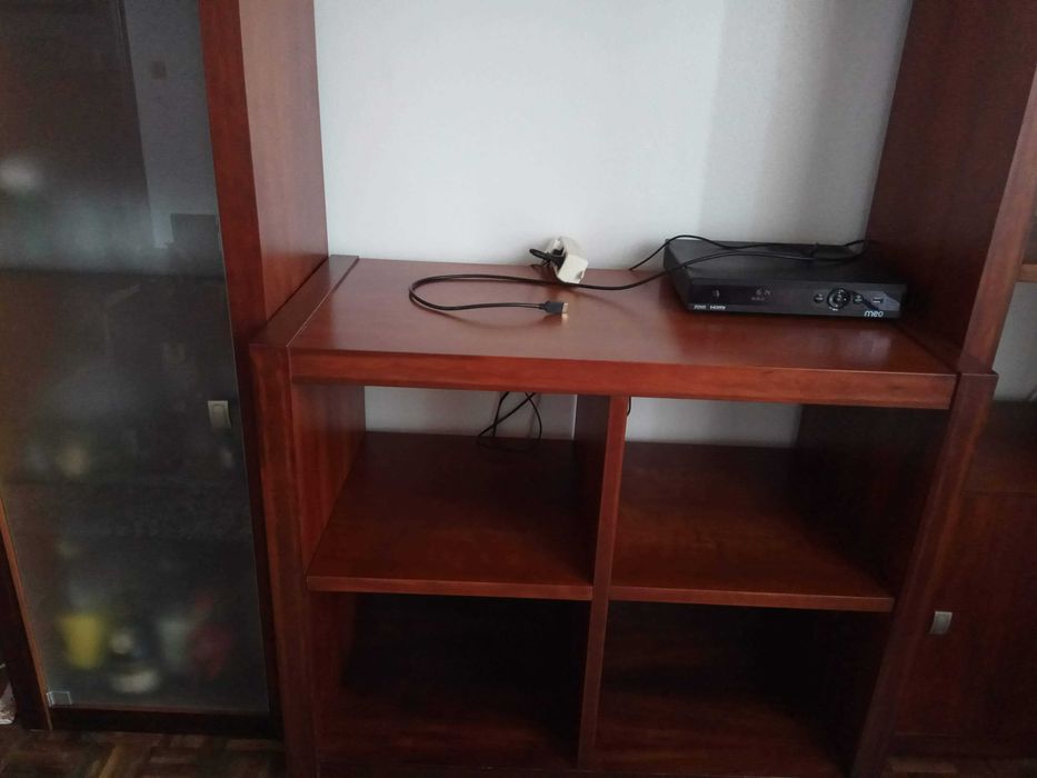 Estante de sala - Cerejeira