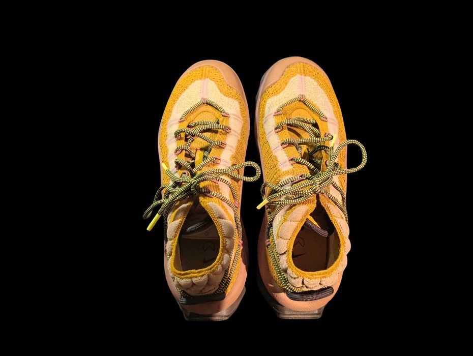 Buty damskie Nike Air Max Flyknit Venture - Brązowy