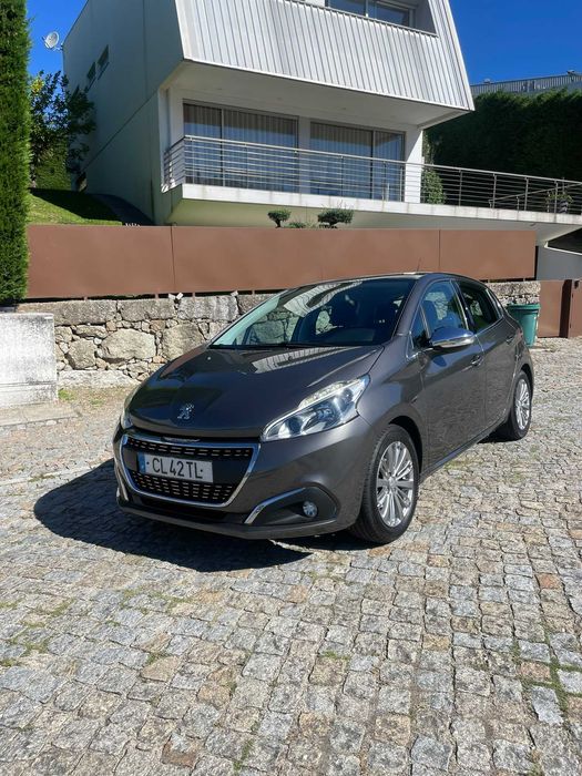 Peugeot 208 1.2 PureTech Allure