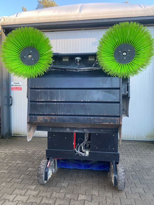 Zamiatarka karcher km 130 130 rd z 2017r