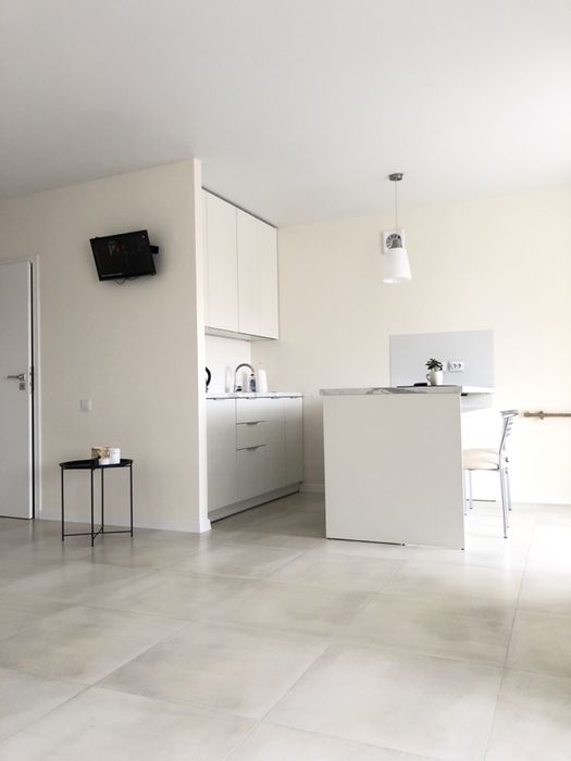 Подобово квартира студия на Озерні