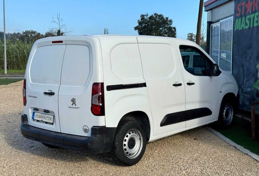 Peugeot Partner 1.5 BlueHDi Pro Standard- Garantia Incluída
