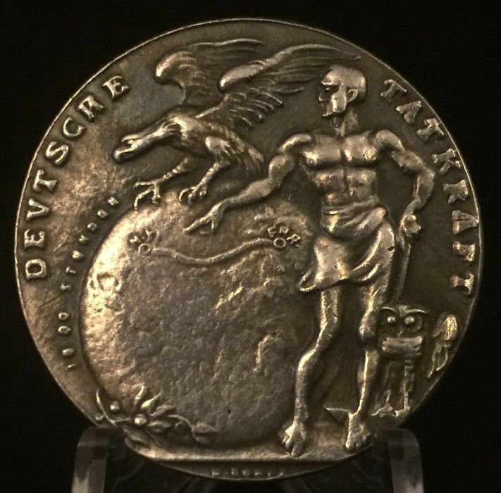 Conjunto de 3 medalhas da autoria de Karl Goetz