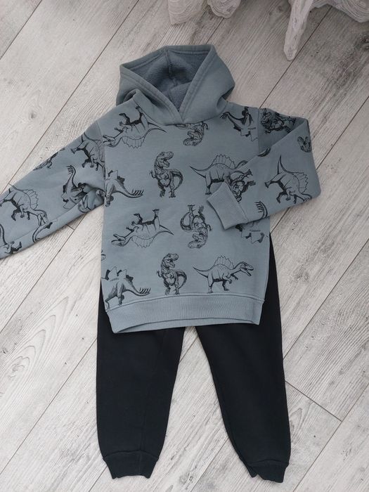 Теплий спортивний костюмчик. В ідеальному стані, 110 розмір.