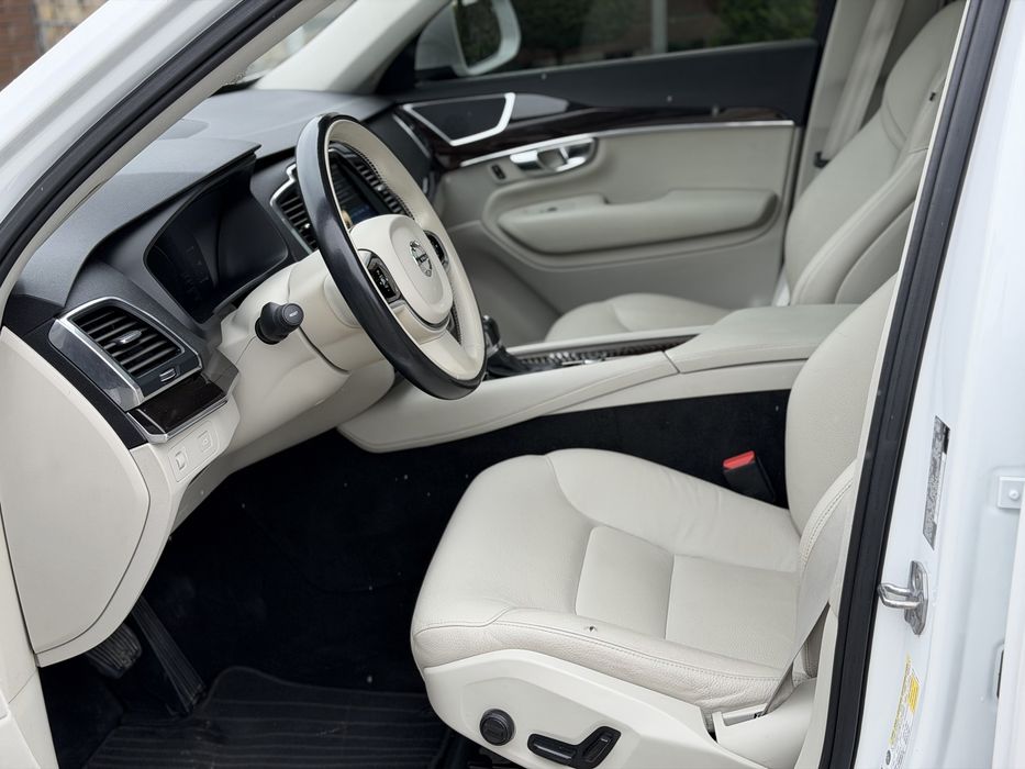 Продаж Volvo xc 90 2018року