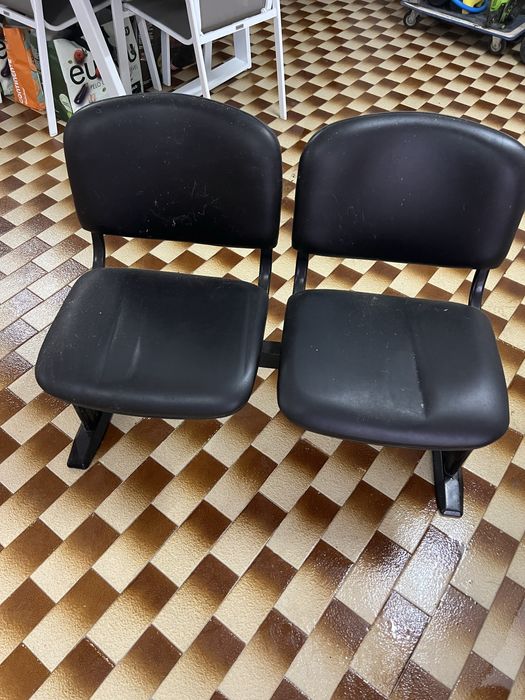 Banco de sala de espera com 2 lugares